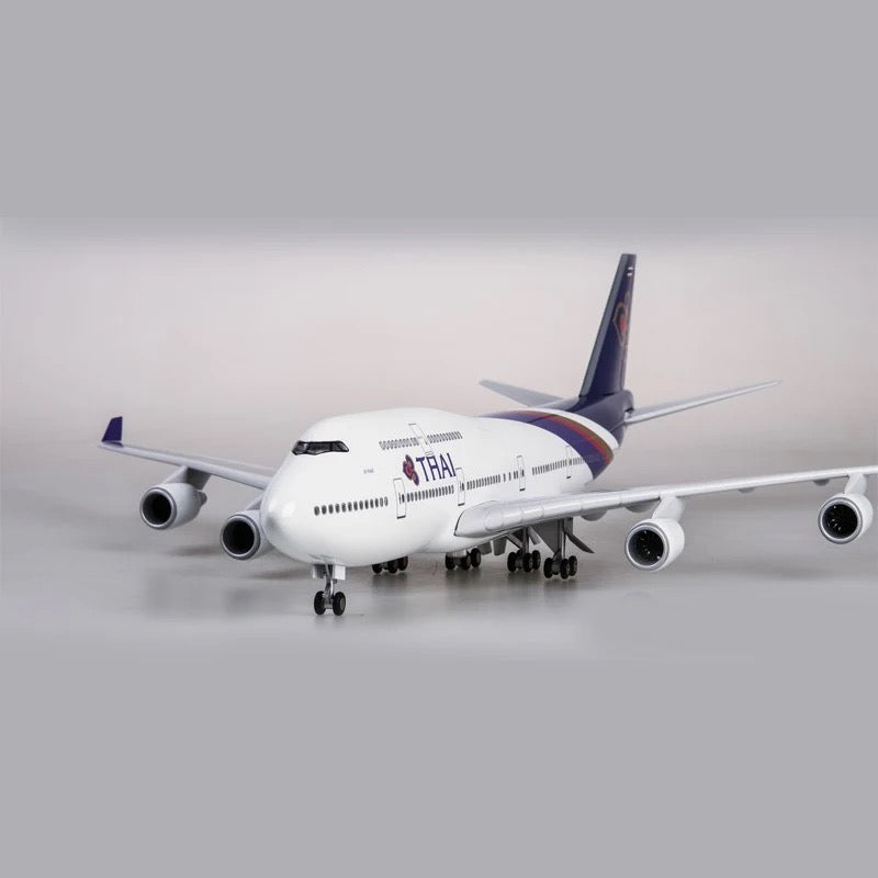 Thai Airways Boeing 747-400 47cm 1/160 LED & Non LED Model Plane