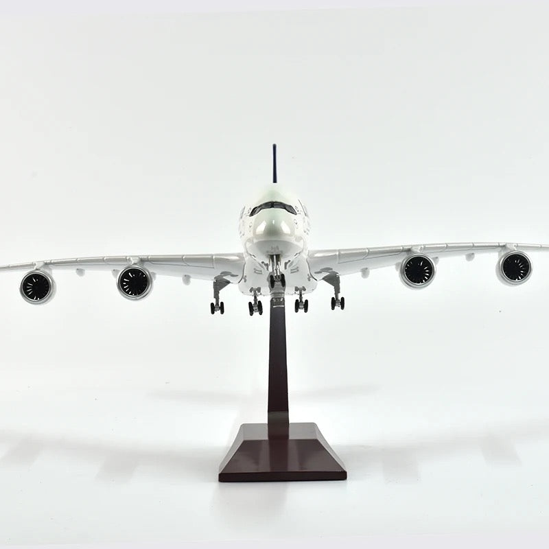Lufthansa Airbus A380 47cm 1/160 LED & Non LED Model Plane