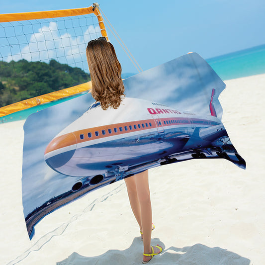 Qantas Classic 747-200 Up Close Beach / Bath Towel