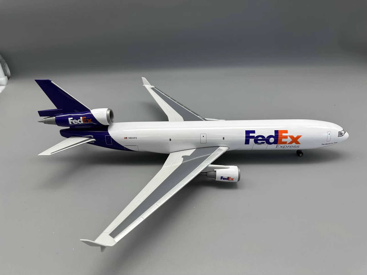 Fedex McDonnell Douglas MD-11 Freighter 47cm 1/160 Model Plane