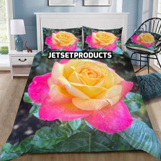 Stunning Rose Doona / Duvet Cover and 2 Pillow Slips
