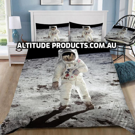 Neil Armstrong on the Moon Apollo 11 Doona / Duvet Cover and 2 Pillow Slips