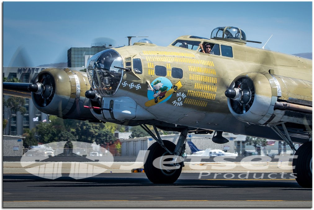 Classic Boeing B-17 Nine 0 Nine 1PHM046