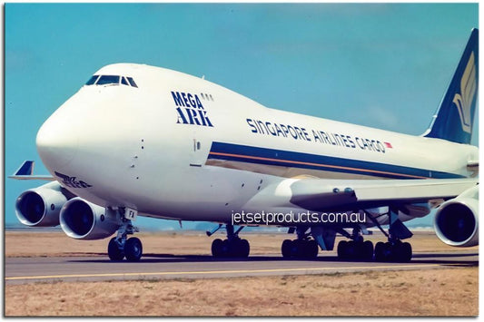 Singapore Airlines 747-400 Mega Ark Freighter 1PMW012